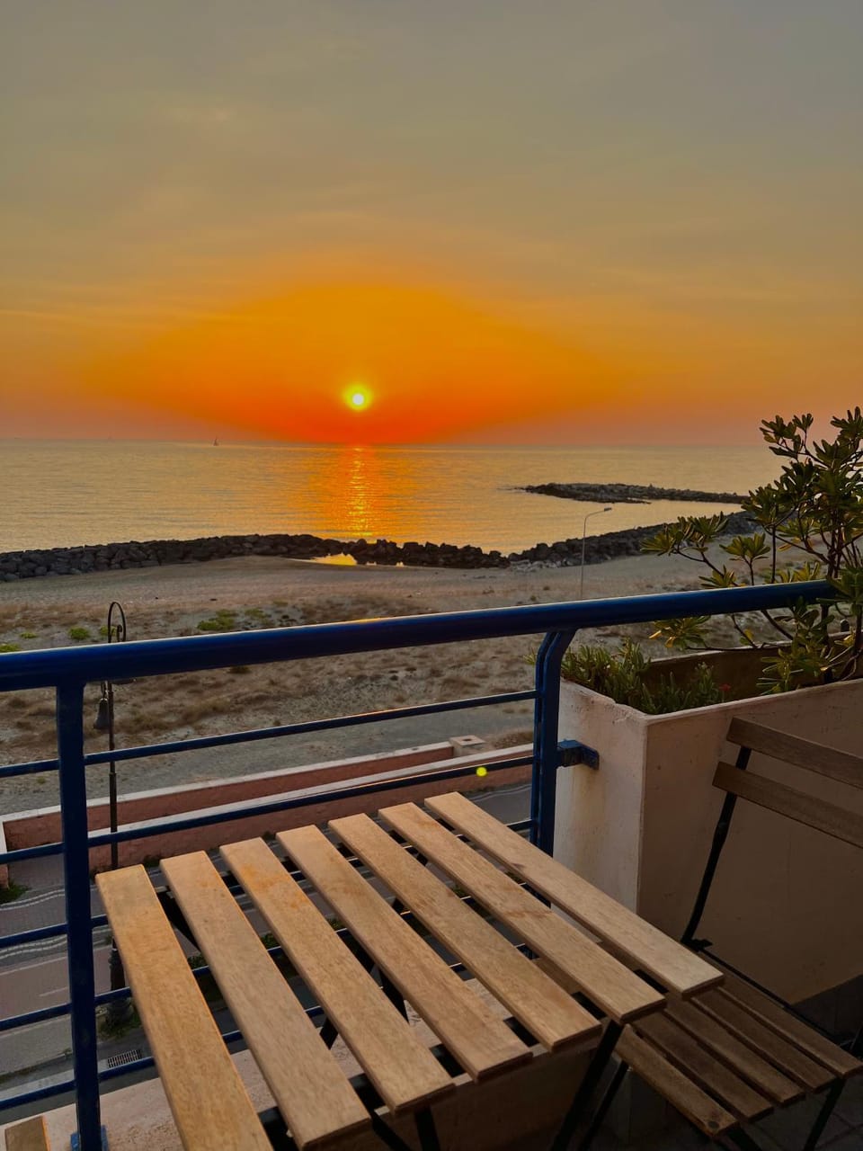 TRAMONTO Suite-Rome Airport FCO-Fronte mare Apartment in Lazio