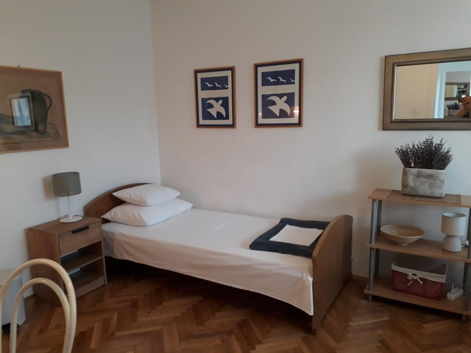 Apartments Barić Apartment in Okrug Gornji