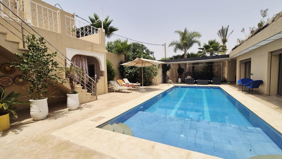 BBQ facilities, Pool view, Swimming pool, sunbed