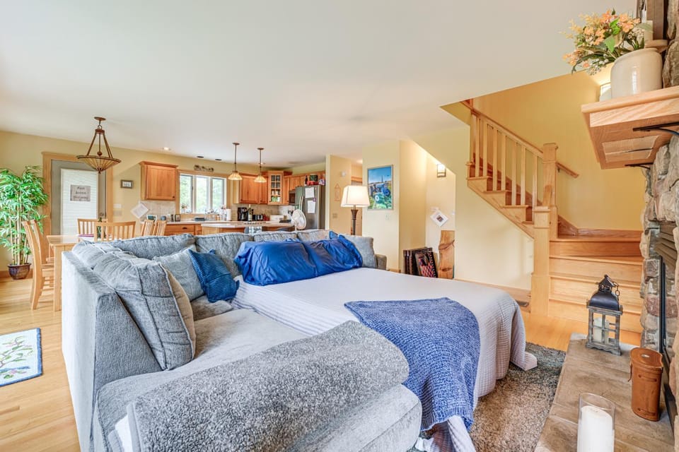 Finger Lakes Home w/ Private Pool & Lake Views! House in Keuka Lake