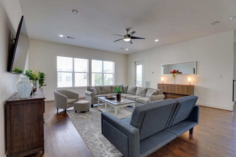 3-Story Home Near Museums, Nightlife & Downtown! House in Harris County