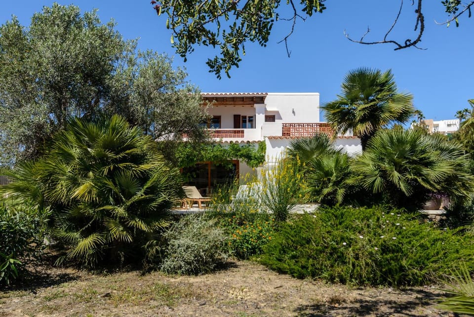 Property building, Garden