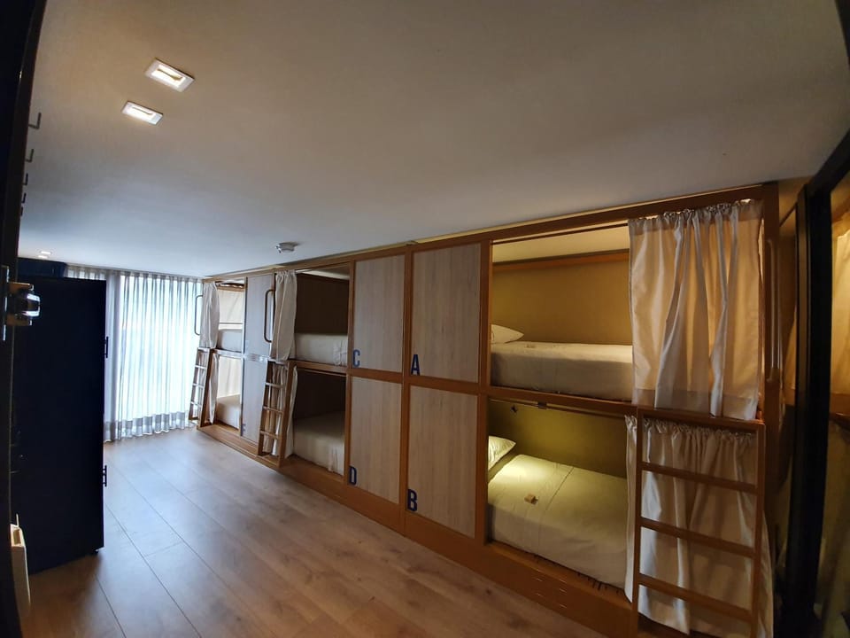 Bed, Bedroom, bunk bed
