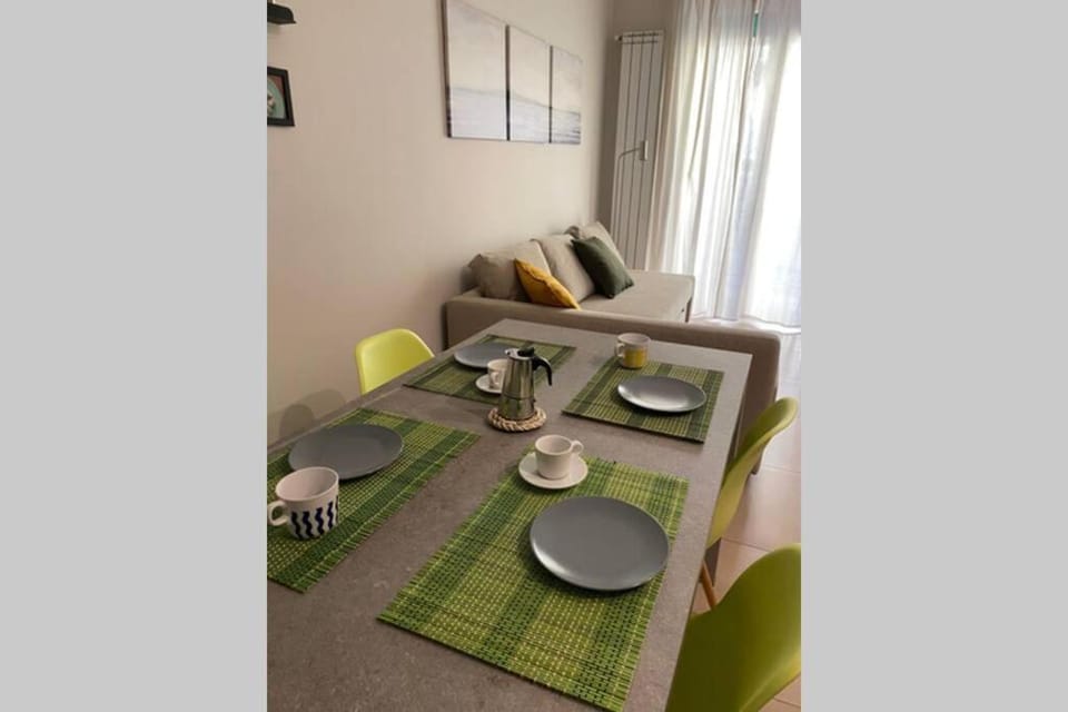 Dining area, Breakfast