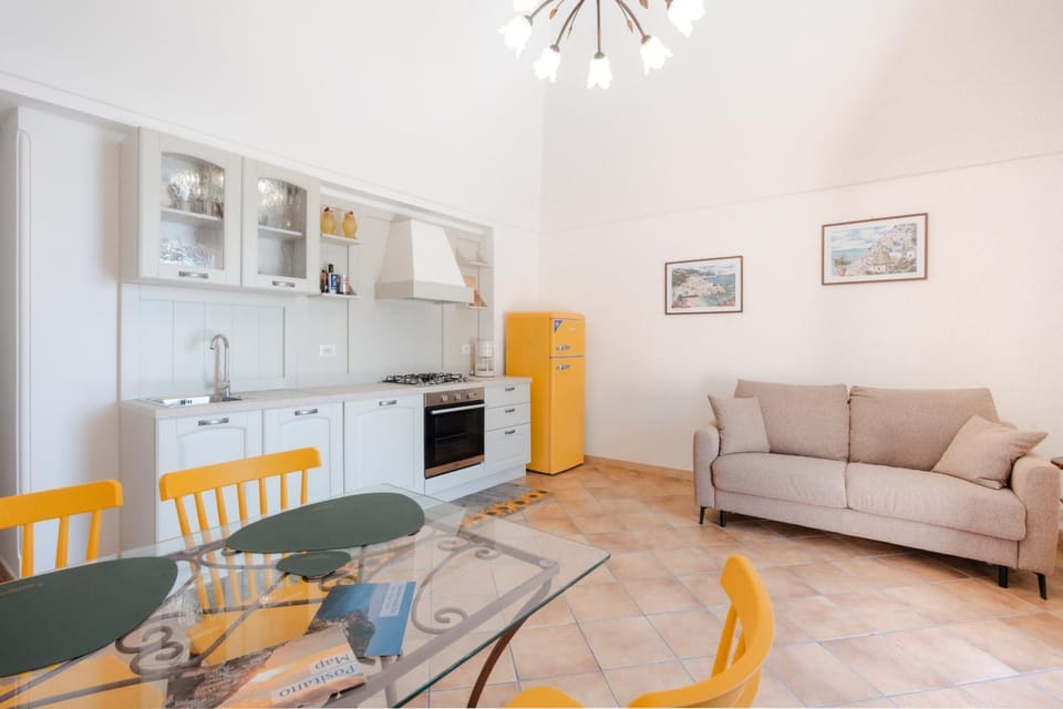 Living room, Dining area, stove, kitchen