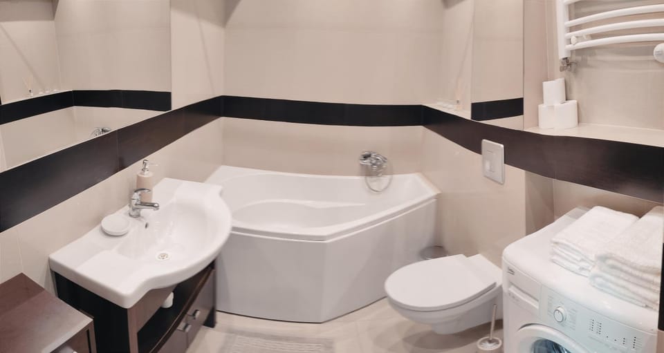 Bathroom, Bath