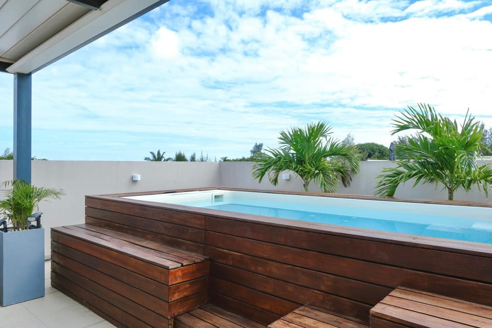 Day, Natural landscape, View (from property/room), Balcony/Terrace, Pool view, Swimming pool