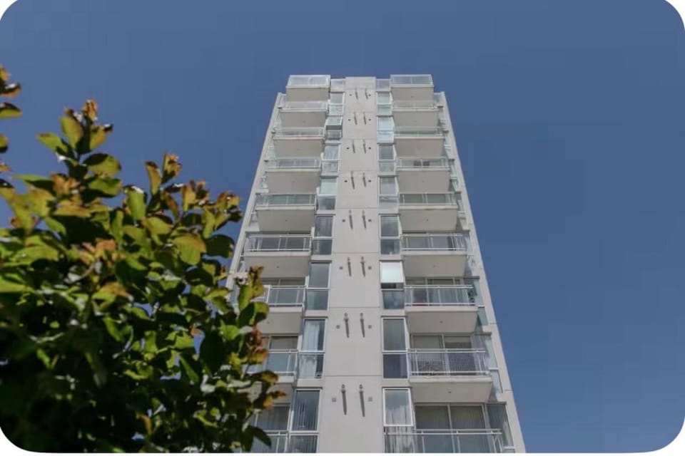"Atardeceres de lujo en Semipiso zona Macrocentro con Cochera" Apartment in Mar del Plata