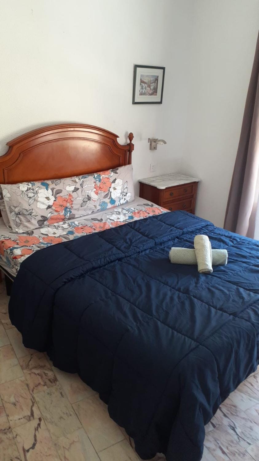 Habitacion en piso compartido No alojamiento turistico Bed and Breakfast in Benidorm