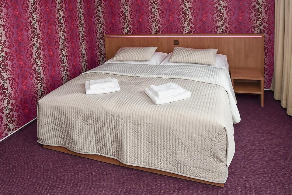 Bed, Photo of the whole room