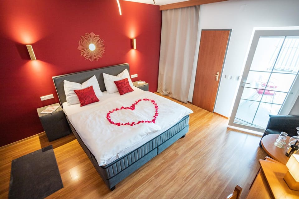 Bed, Balcony/Terrace, Photo of the whole room