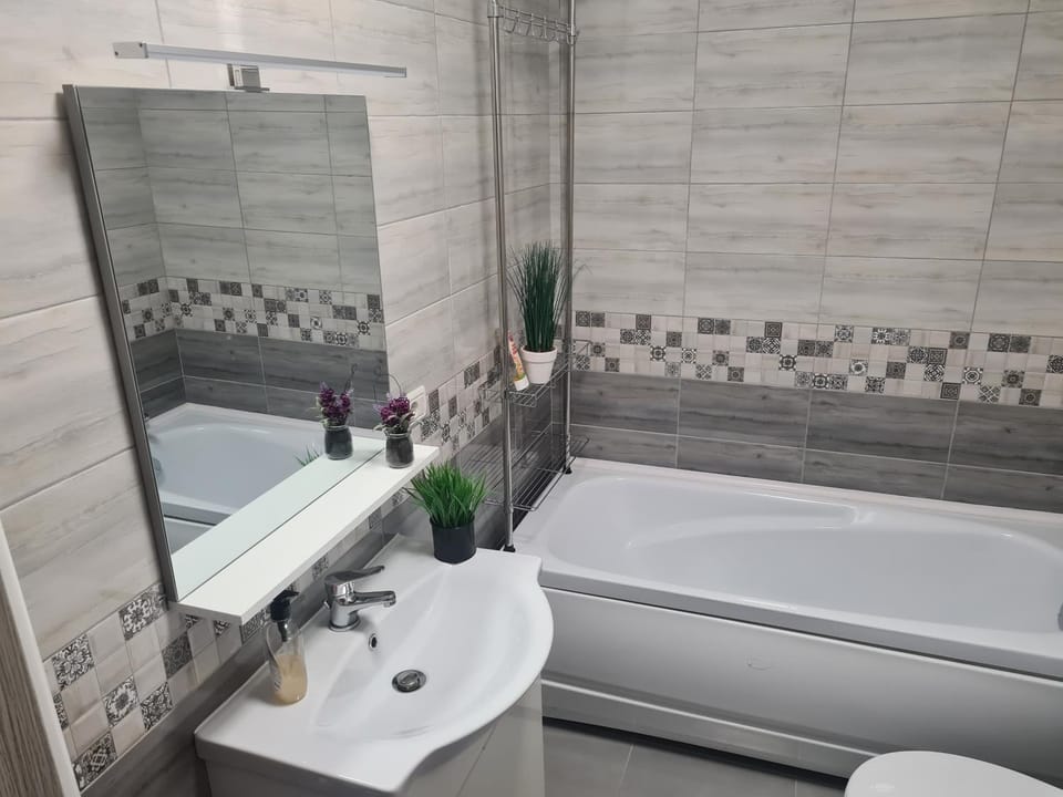 Shower, Bathroom, Bath, towels