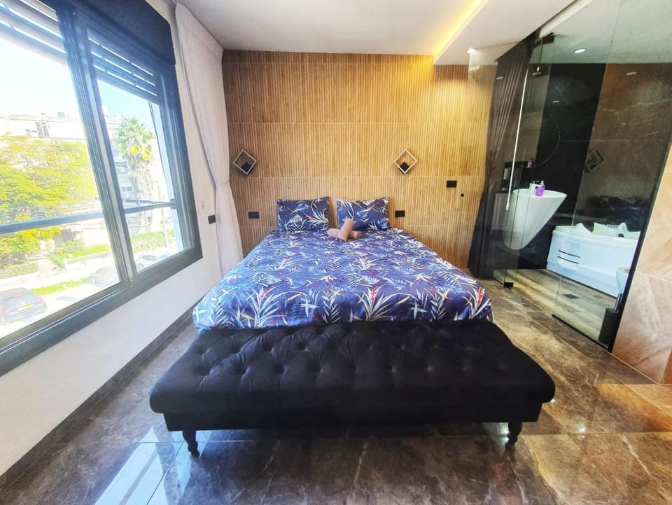 מיני גן עדן עם גקוזי יש מקלט בבניין Apartment in Haifa