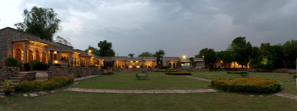 Property building, Day, Garden, Garden view, Landmark view