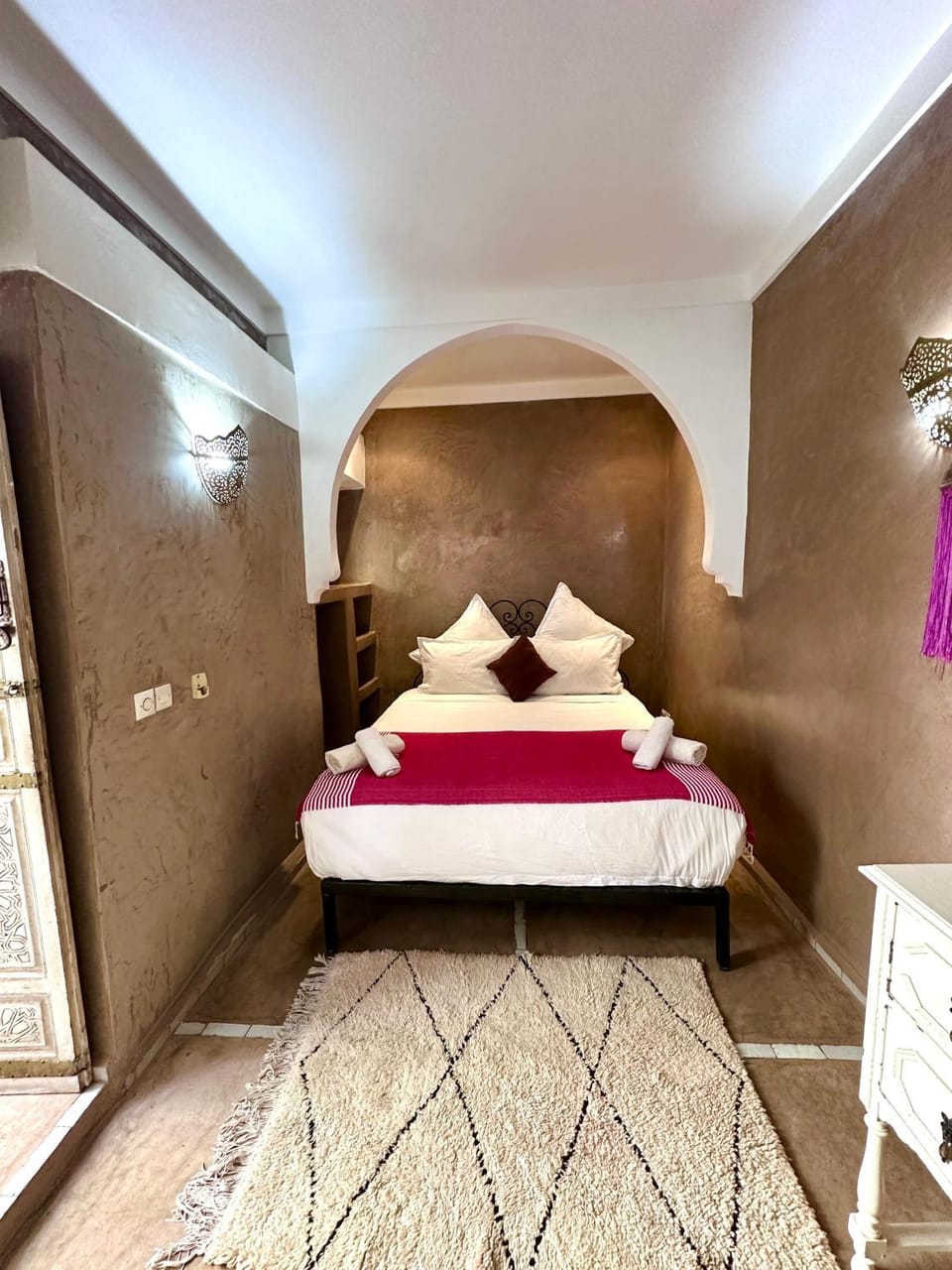 Bed, Photo of the whole room