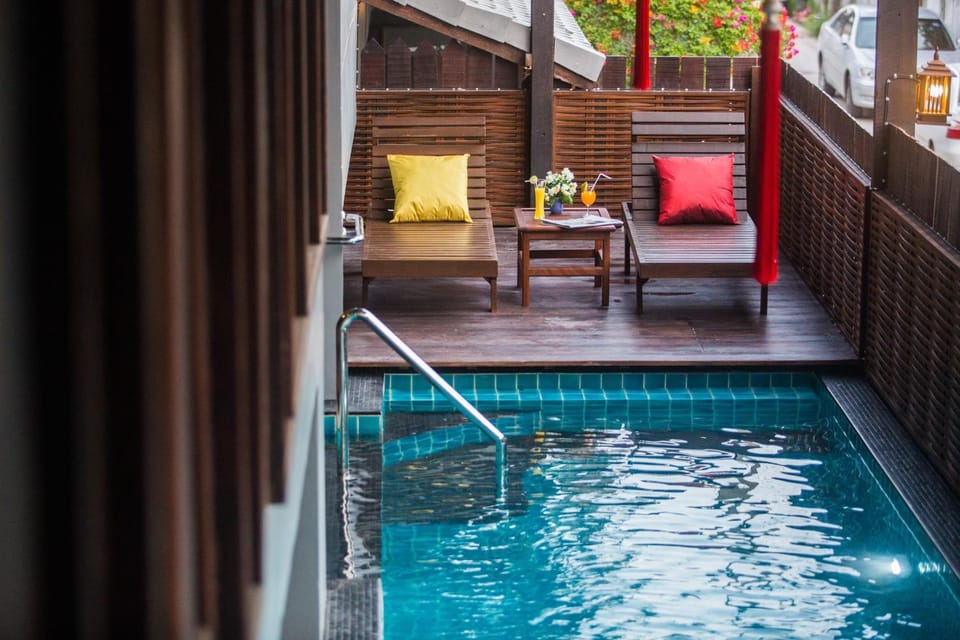 Swimming pool, Swimming pool