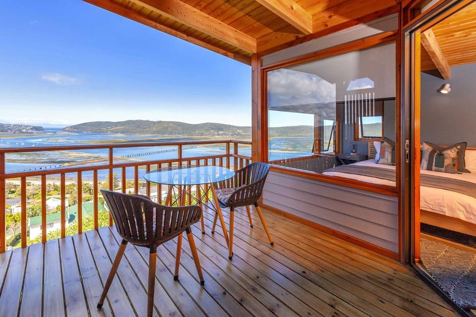 Bed, Balcony/Terrace, Sea view
