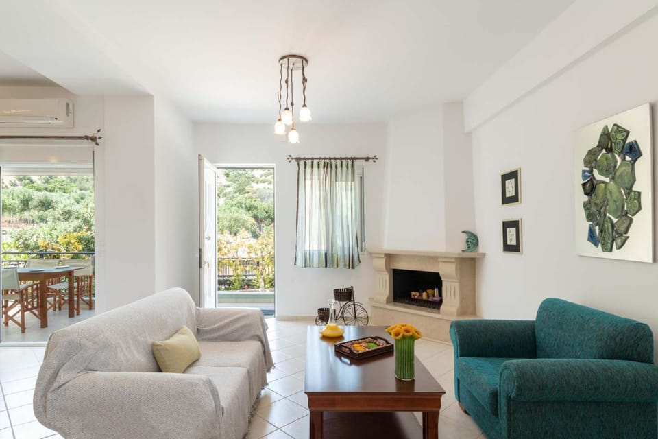 Balcony/Terrace, Living room, Seating area, Mountain view, Mountain view