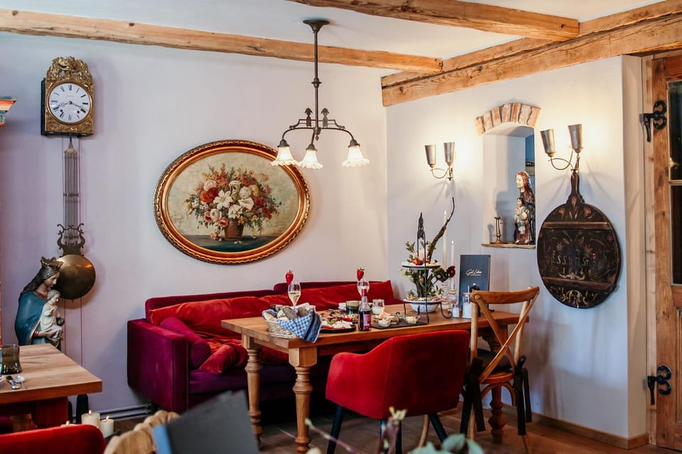 Restaurant/places to eat, Restaurant/places to eat
