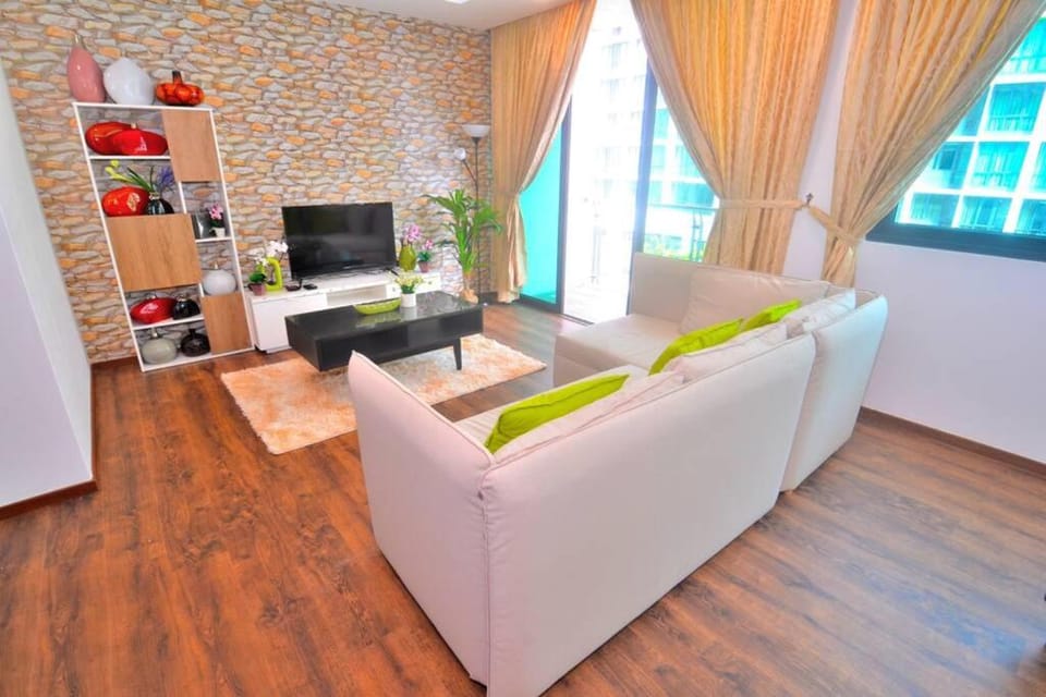 Spacious Family & Group Suite at Vivacity LV8 Apartment in Kuching