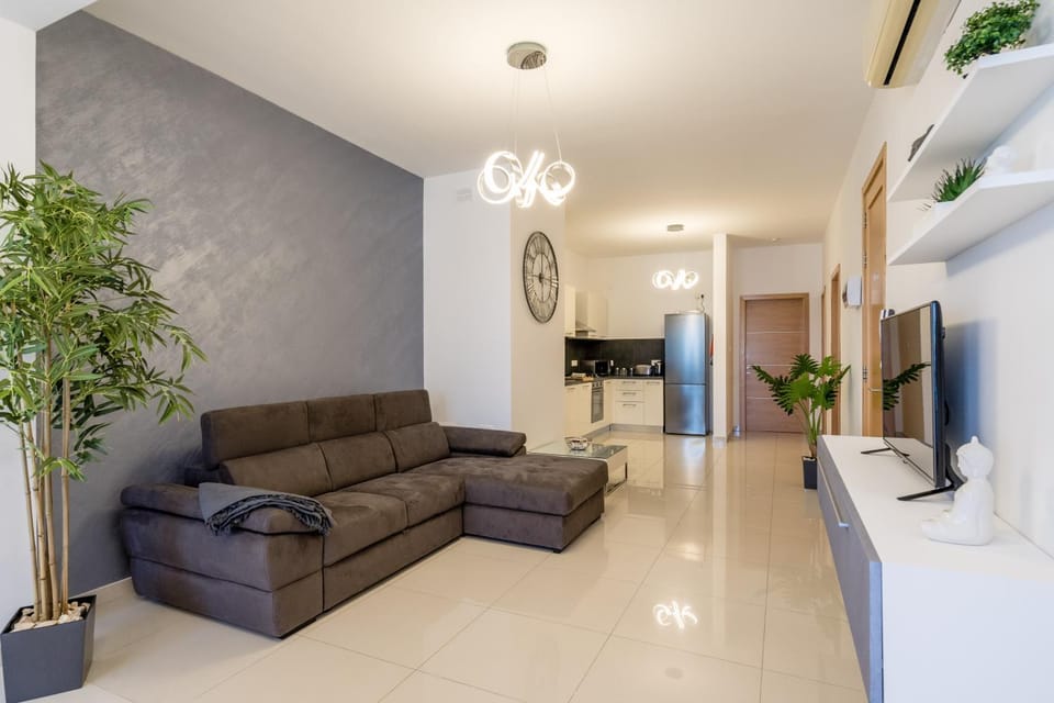 TV and multimedia, Living room, Seating area, kitchen, air conditioner