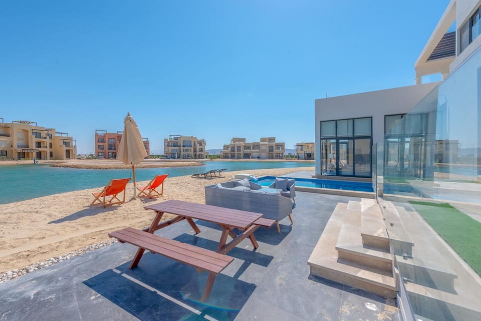 Long Island Gouna 5BR Tawila Beach House & Pool Villa in Hurghada