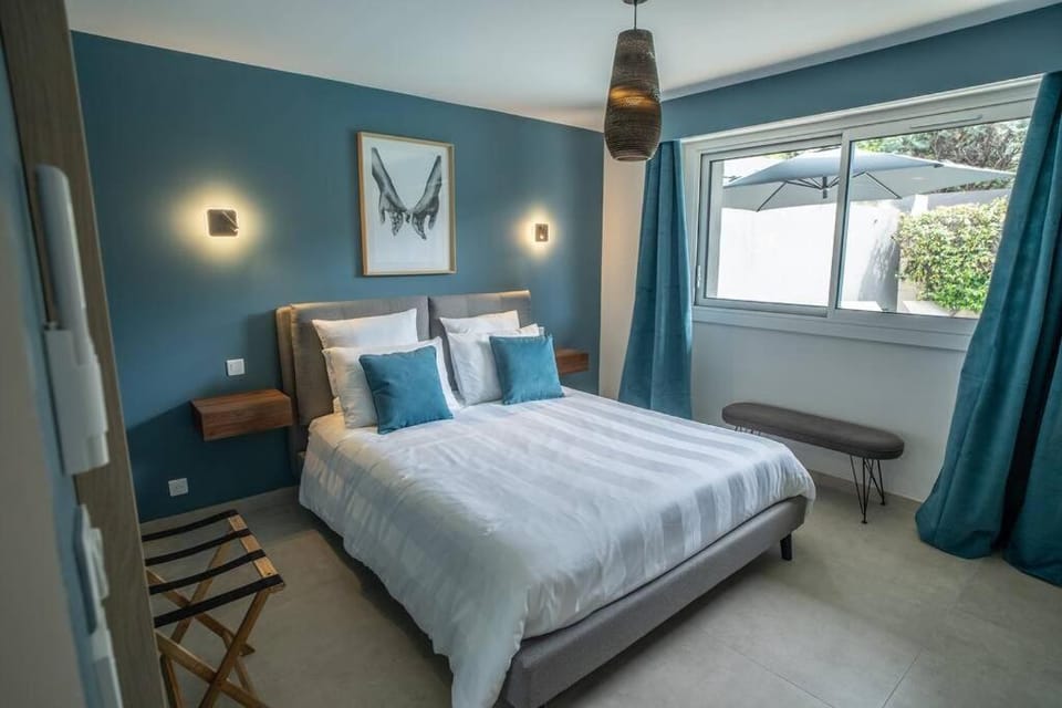 Rez de villa de charme-piscine-3 chambres 6 pers Apartment in Saint-Raphael