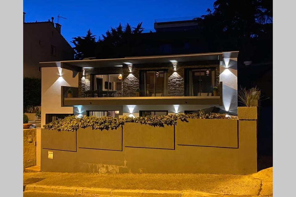 Rez de villa de charme-piscine-3 chambres 6 pers Apartment in Saint-Raphael