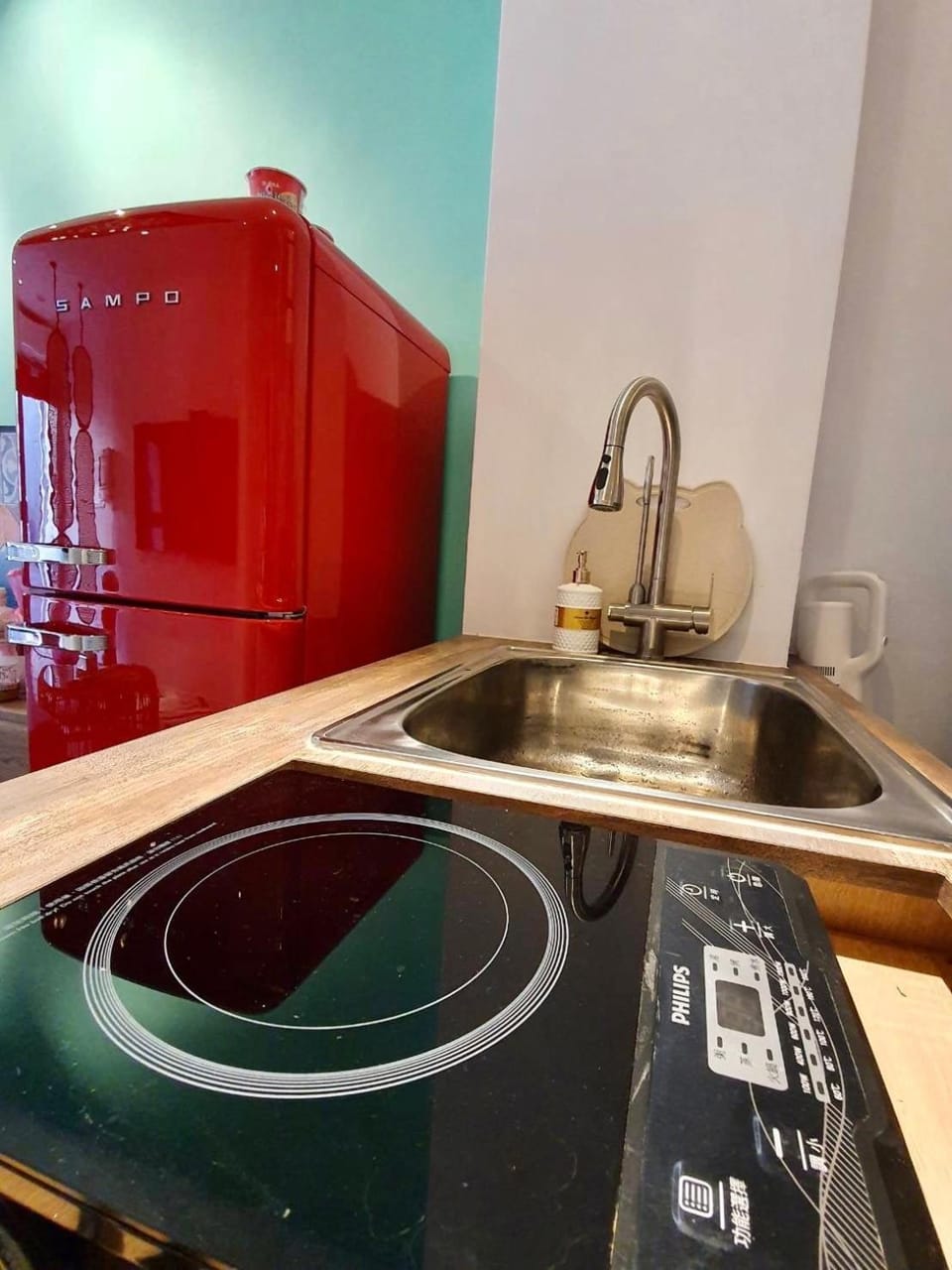Kitchen or kitchenette
