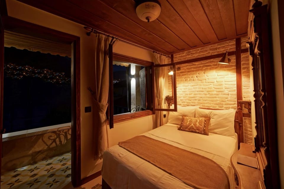 Balcony/Terrace, Photo of the whole room, Mountain view