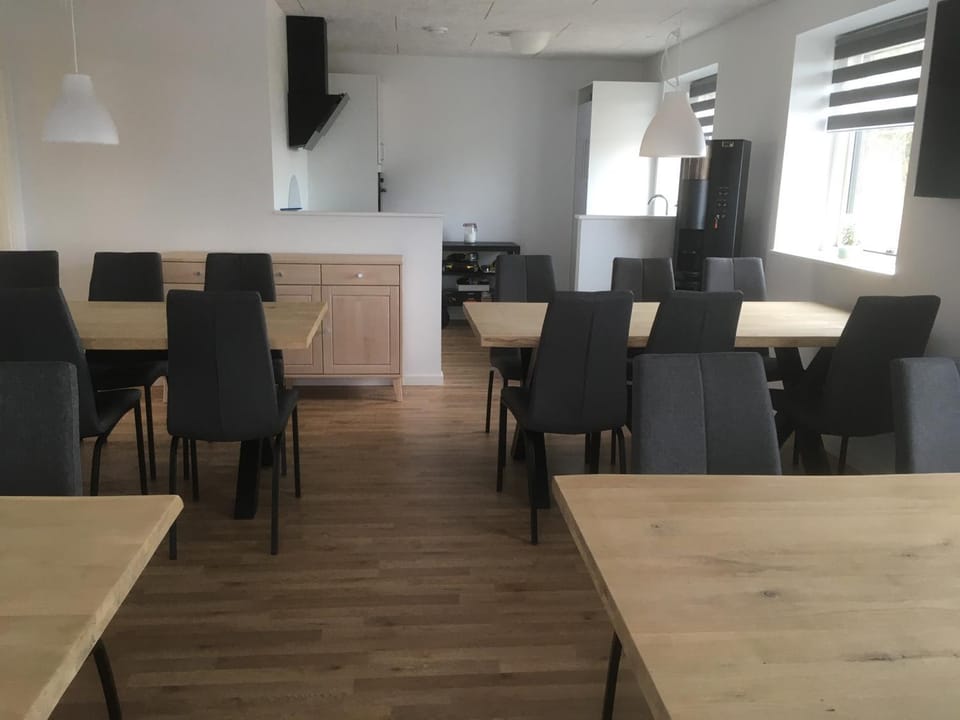 Communal lounge/ TV room, Communal lounge/ TV room