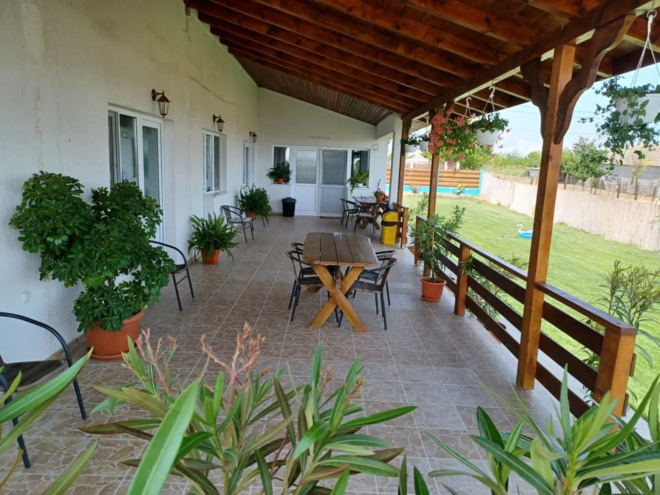 Balcony/Terrace, Garden view