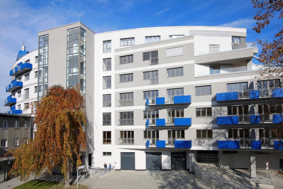 Property building, Day