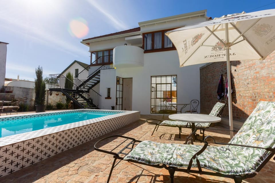 Swimming pool, Swimming pool, Inner courtyard view, sunbed