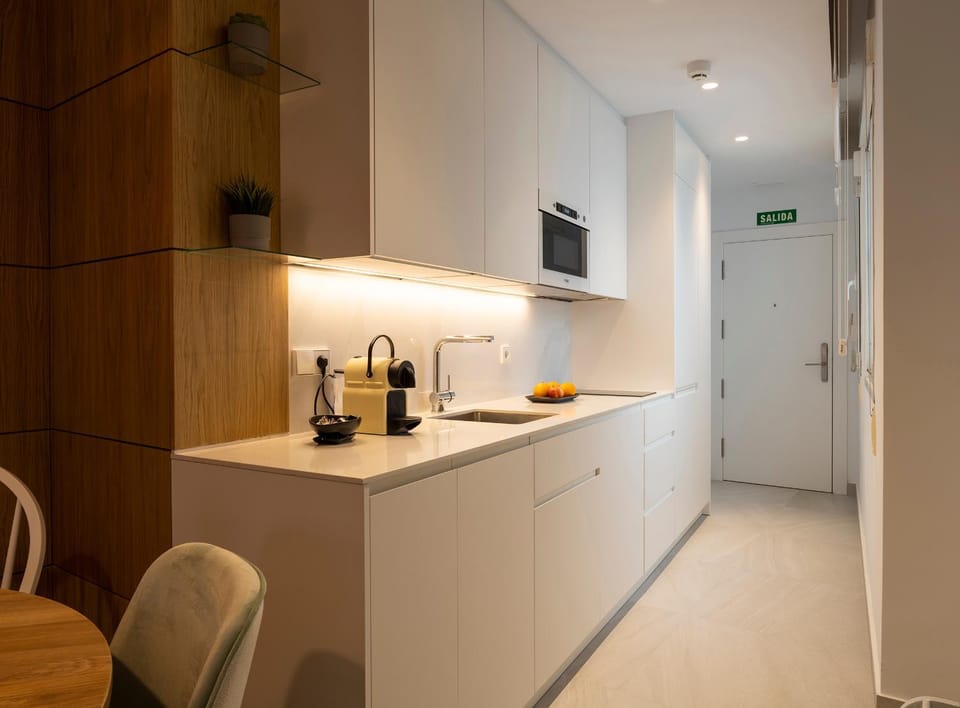 Coffee/tea facilities, kitchen