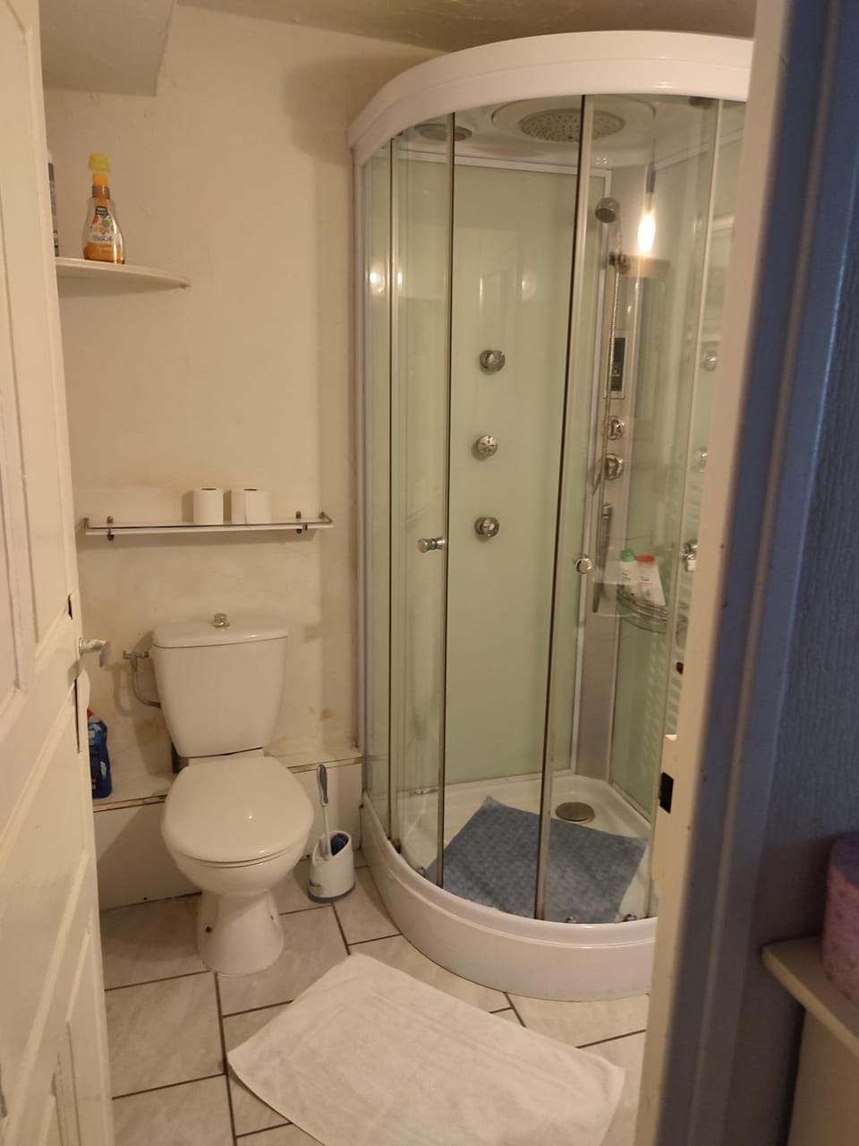 Shower, Toilet, Bathroom
