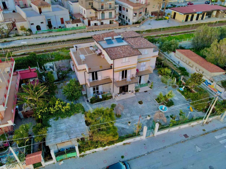 Property building, Bird's eye view