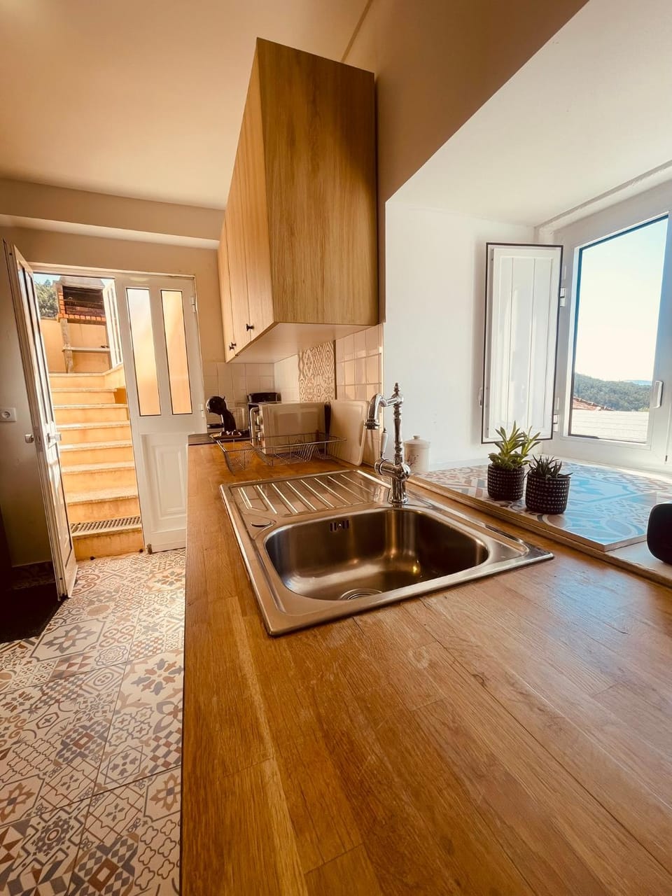 Mountain view, kitchen