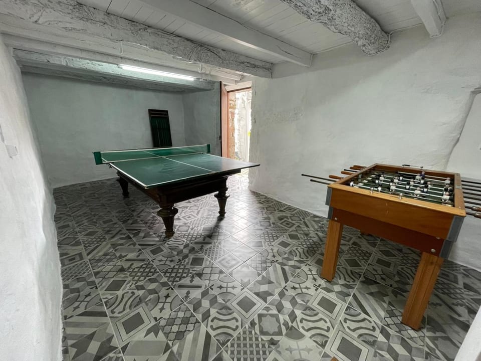 Billiard, Game Room, Table tennis