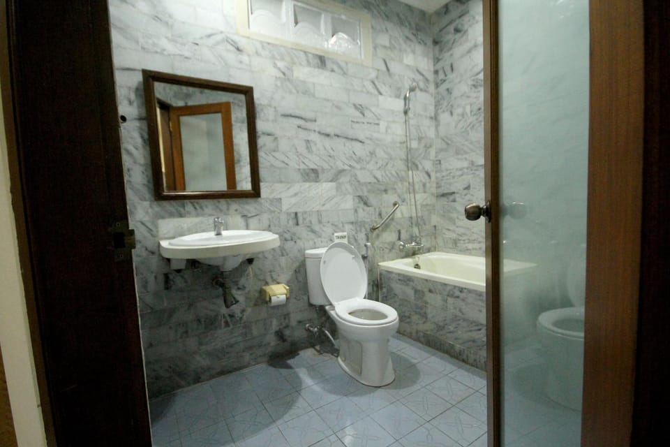 Toilet, Bathroom