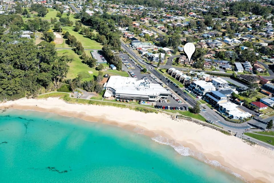 Bird's eye view, Beach, Sea view, Location