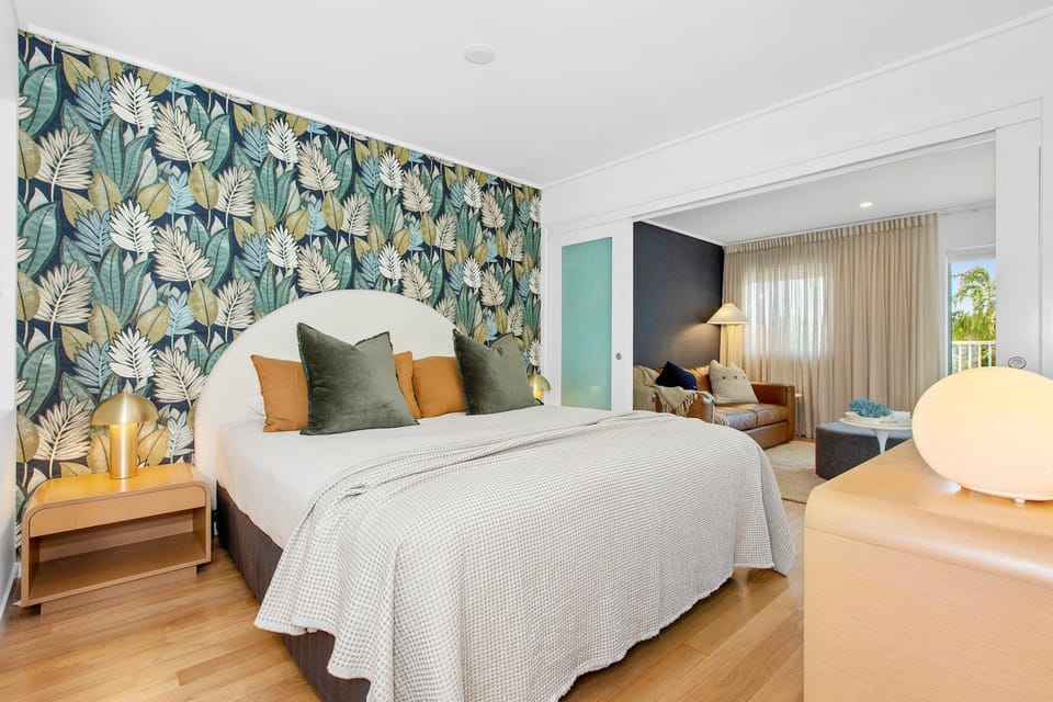 Bed, Living room, Bedroom