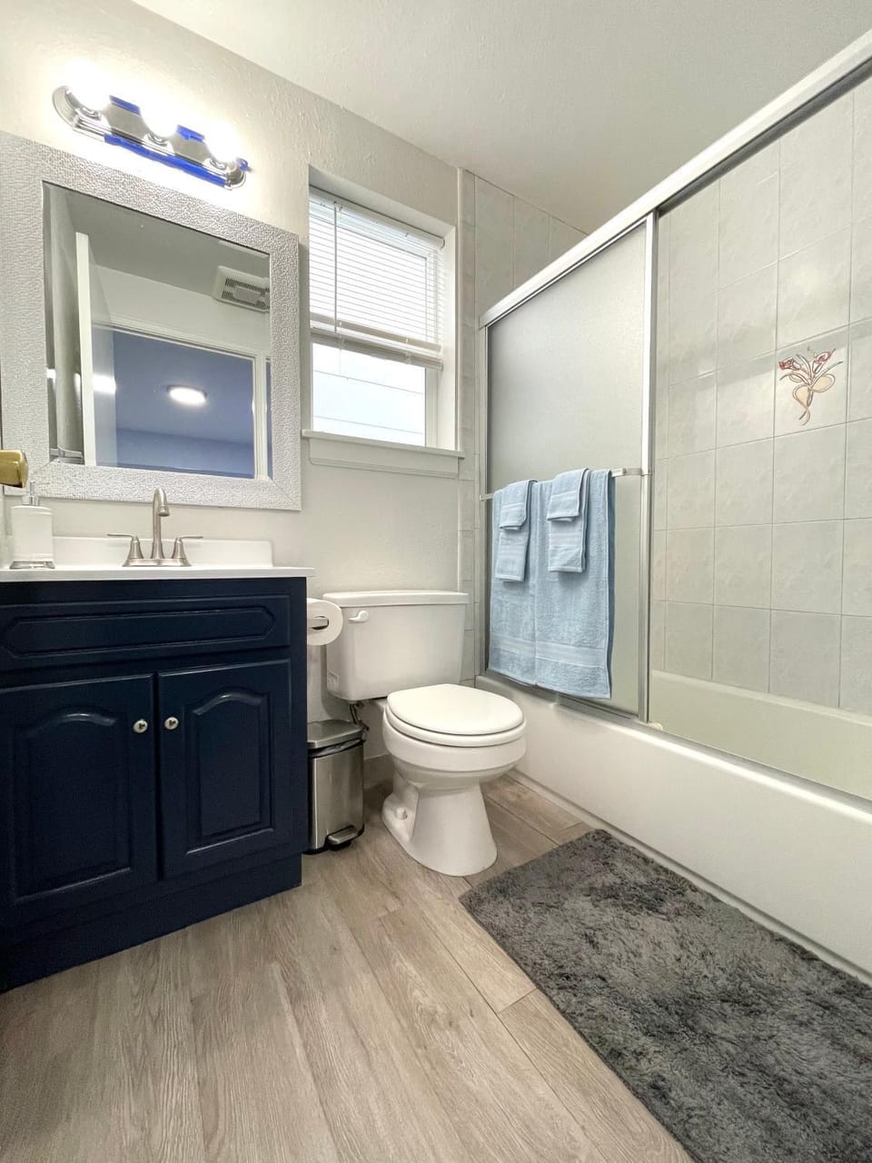 Shower, Toilet, Bathroom, Bath