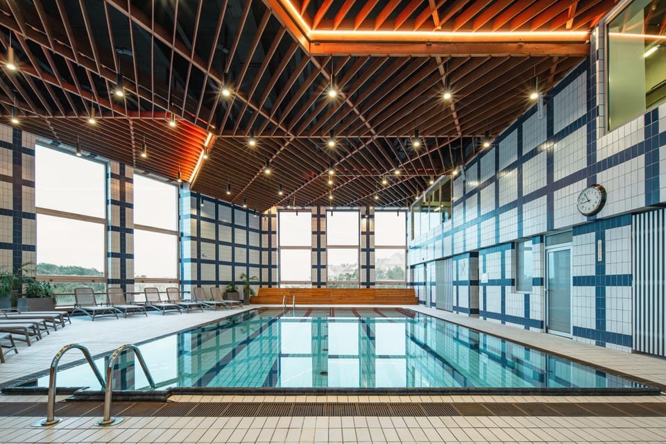 Pool view, Swimming pool
