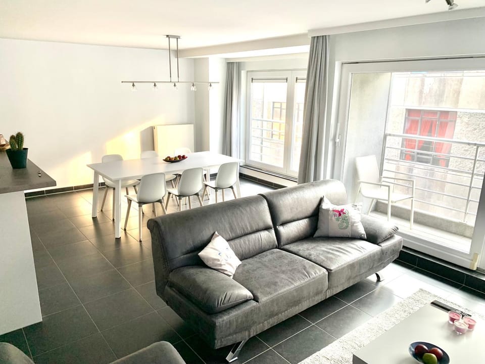 Vakantieappartement Emiel Centrum Oostende met garage Apartment in Ostend
