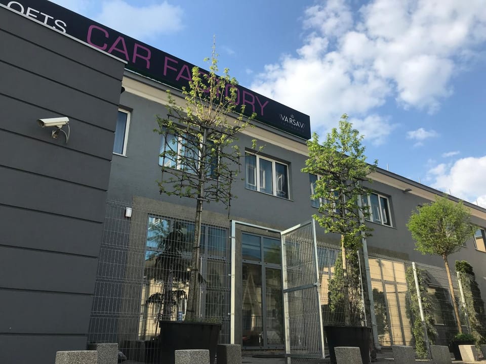 Property building, Facade/entrance, Property logo or sign
