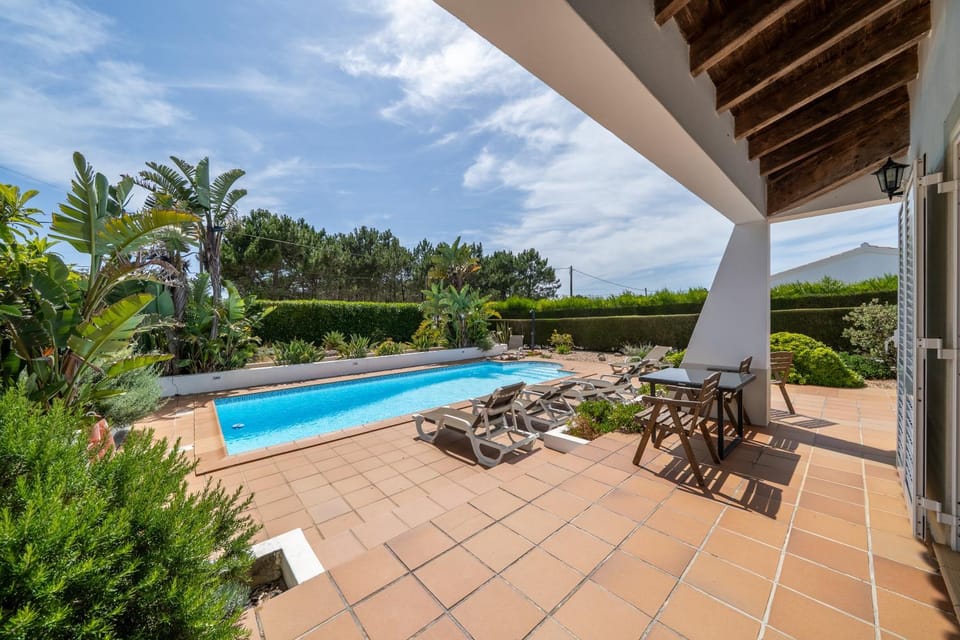 Casa Garrod - Spacious Family Villa House in Faro District