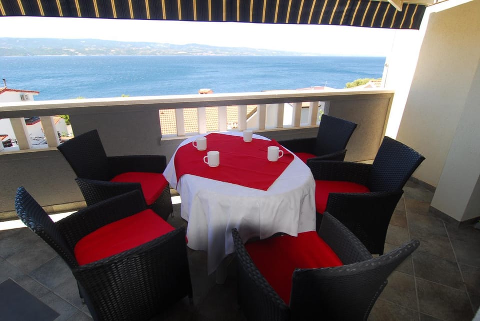 Balcony/Terrace, Seating area, Sea view