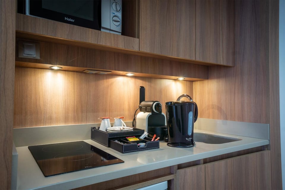 Kitchen or kitchenette