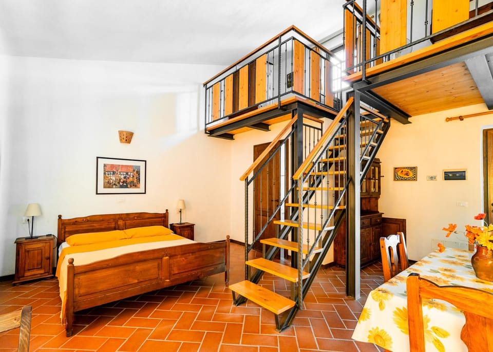 Agriturismo Bike Hotel Podere Giarlinga Farm Stay in Tuscany